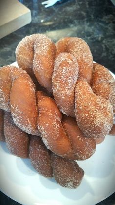 Kkwabaegi Recipe, Korean Donuts Recipe, Korean Donut, Chamorro Recipes, South Korean Food, Korean Dessert, Korean Desserts, Donut Recipe, Fun Fun Fun