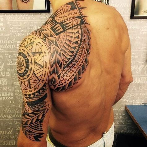 Polynesian Tattoo Sleeve, Tato Maori, Tattoo Artist Tattoo, Polynesian Tattoo Designs, Maori Tattoo Designs, Artist Tattoo, Half Sleeve Tattoos For Guys, Chest Tattoos, Inspiration Tattoo