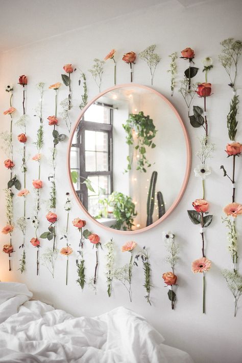 Diy Flower Wall, Hippie Bedroom, Diy Nursery Decor, Flower Bedroom, Flower Room, Desain Furnitur Modern, Dekorasi Kamar Tidur, Diy Nursery, Freshman Year