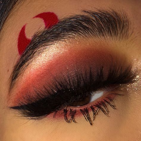 Devil Make Up Halloween, Halloween Eyeshadow Makeup, Devil Make Up, Devil Eyeshadow, Halloween Devil Makeup, Devil Halloween Makeup, Eyeshadow Halloween, Devil Makeup Halloween, Eyeshadow Makeup Tutorial