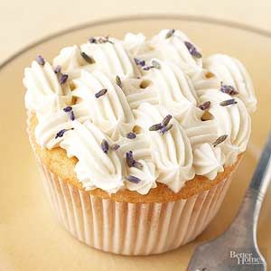 Lavender-Honey Cupcakes Honey Cupcakes, Lavender Cupcakes, Moist Cupcakes, Fun Cupcake Recipes, Homemade Cupcakes, Healthy Cake Recipes, Spring Cake, Lavender Honey, Cupcake Recipe