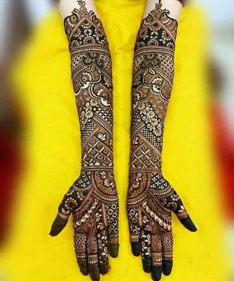 Latest Bridal Mehandi Designs, Bridal Mehandi Designs, Kashee's Mehndi Designs, Front Hand Mehndi Design, Front Hand Mehndi, Bridal Mehandi, Hand Mehndi Design, Bridal Mehendi Designs Hands, Legs Mehndi Design