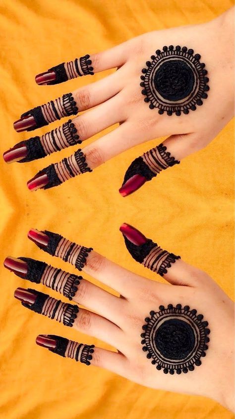 Tiki Mehndi Design, Simple Mehndi Designs Back, Simple Mehndi Designs Back Hand, Simple Back Hand Mehndi, Mehndi For Beginners, Mendhi Outfit, Mehndi Design New, Mendhi Decor, Mehndi Designs Back Hand