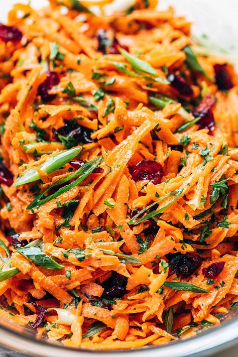 Shredded Carrot Salad Recipe - #carrot #salad #recipe #eatwell101 - This shredded carrot salad makes the perfect addition to a potluck or brunch. - #recipe by #eatwell101® Shredded Vegetable Salad, Raison Carrot Salad, Peas And Carrots Salad, Ways To Use Shredded Carrots, Carrot Tuna Salad, Lettuce Carrot Salad, Mexican Carrot Salad, Carrot Cranberry Salad, Shredded Veggie Salad