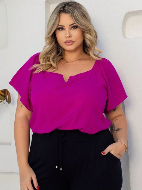 Blusa Ciganinha Plus Size  A blusa contém elástico nos ombros, detalhe em V na parte da frente e manga soltinha.  Cores lindas!  tecido: viscolinhoBlusa Ciganinha Plus Size Feminina Fúcsia Casual  Manga Curta  Simples  Não elástico  Women Plus Clothing, size features are:Bust: ,Length: ,Sleeve Length: Plus Size Blouses, Plus Size Tops, Plus Clothing, Shirt Blouses, Length Sleeve, Top Shirt, Sleeve Length, Top Outfits, Plus Size