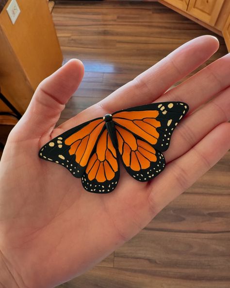 Excuse me while I SWOOON over here! 😍 I mean this has to be my favorite clay thing yet. And it’s not even a completed thing yet. #butterfly #monarchbutterfly #isurprisemyself Black Clay, Excuse Me, Monarch Butterfly, Cool Art, Polymer Clay, My Favorite, Black, Art