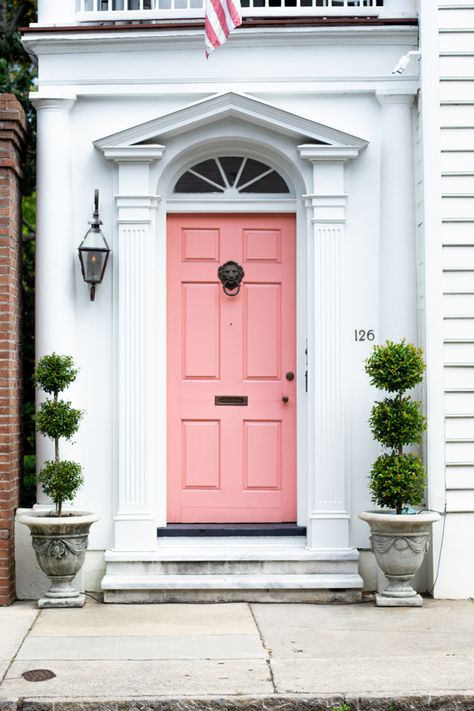 Charleston Decor, Paint Ideas For Furniture, Charleston Christmas, Colored Doors, Coral Door, Front Door Images, Architecture Door, Historic Charleston Sc, Christmas Display Ideas