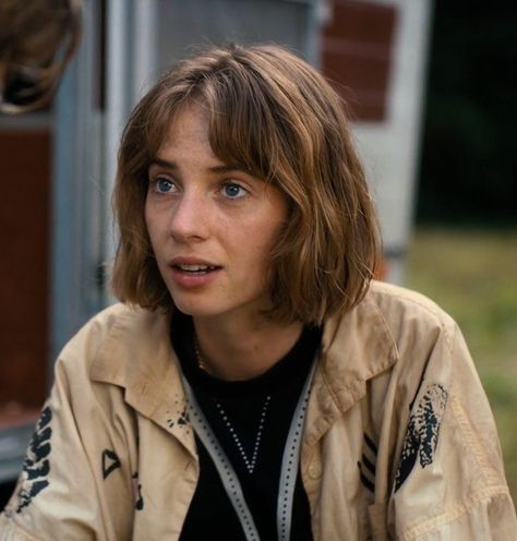 Robin Stranger Things Season 4, Robin Stranger Things, Robin Buckley, Stranger Things Season 4, Gf Material, Maya Hawke, Stranger Things Characters, Stranger Things Aesthetic, Stranger Things Season