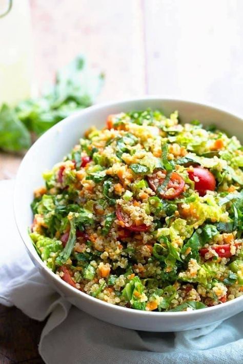 This Herbed Quinoa Garden Veggie Salad is tossed with a lemon herb vinaigrette - so fresh and perfect for summer potlucks or patio dinners. #vegan #sugarfree #vegetarian #salad #healthy | pinchofyum.com Herbed Quinoa, Herb Vinaigrette, Pinch Of Yum, Salad Pasta, Lemon Herb, Veggie Salad, Vegan Salad, Quinoa Recipes, Spaghetti Squash