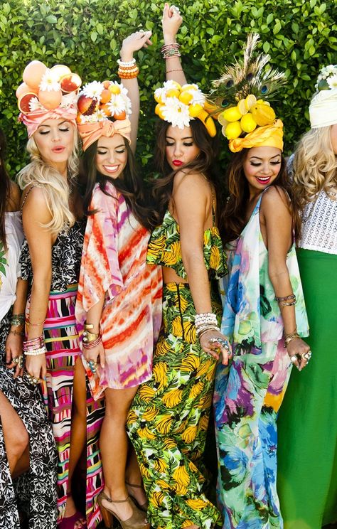 Fashion Fix: Tropical Prints! We're catching island fever in anticipation of summer. Repin if you are too! Holidays Pictures, Havana Party, Cuban Party, Beautiful Holidays, Havana Nights Party, Theme Carnaval, Bachelorette Party Dress, Fiesta Tropical, Carmen Miranda