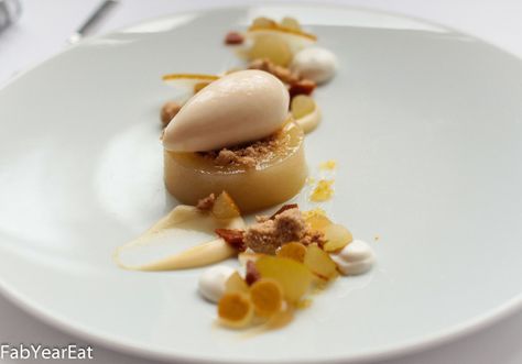 Pear Sorbet, Pear Dessert, Plated Dessert, Poached Apples, Apple Dessert Recipes, Flatiron Building, Poached Pears, Fancy Desserts, Apple Desserts