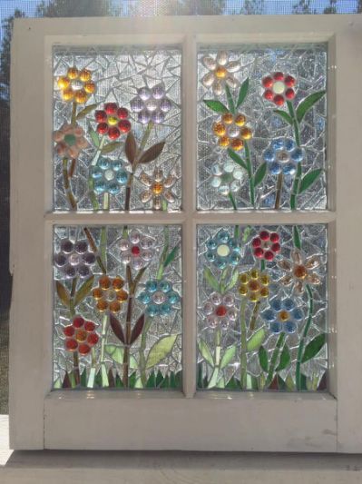 Old Window Art, Mosaic Windows, Window Crafts, Mosaic Stained, Glass Window Art, Glass Mosaic Art, Glass Garden Art, Sea Glass Crafts, Stained Glass Diy