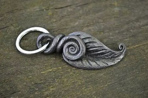 Forging Metal Ideas, Forged Hair Pin, Forged Metal Projects, Forged Leaf, Forging Projects, Forge Projects, Blacksmithing Projects, Leaf Keychain, Coal Forge