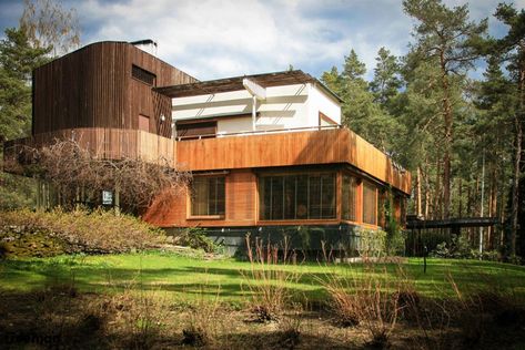 A House In The Woods, Villa Mairea, Alvar Alto, Alvar Aalto Architecture, Fasad Design, Latest House Designs, Walter Gropius, Famous Architects, Alvar Aalto