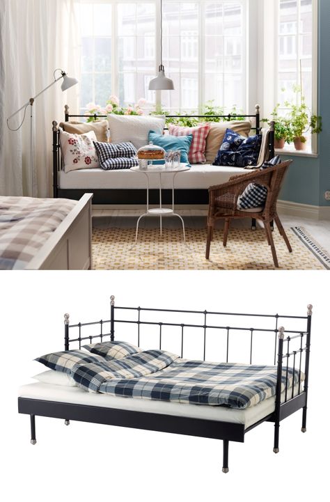 Create a welcoming bedroom away from home for guests with the SVELVIK daybed. It can pull out from twin size to sleep two. Guest Room Boho, Home Office Ideas For Two, Welcoming Bedroom, Daybed Room, Futon Decor, Home Office/guest Room, Ikea Couch, Office Guest Room, Guest Room Office