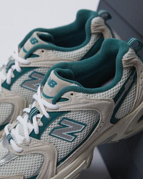 Embrace the perfect blend of retro charm and modern style with the revamped New Balance 530 New Balance 530 Mint Green, Retro Green Sneakers, New Balance Retro Sneakers, New Balance 530 V2 Retro Khaki, New Balance 1906r Green, Green New Balance, Popular Sports, Fashion Wishlist, New Balance