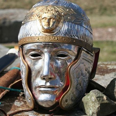 Roman Armor, Roman Helmet, Gladiator Helmet, Ancient Armor, Empire Romain, Ancient Warfare, Historical Armor, Knight Art, Cool Masks