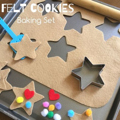 Baking Theme Preschool Activities, Ginger Bread Activities, Holiday Dramatic Play Preschool, Bread Crafts For Kids, Baking Theme Preschool, Cooking Dramatic Play, Bakery Dramatic Play Preschool, Gingerbread Dramatic Play, Felt Christmas Cookies