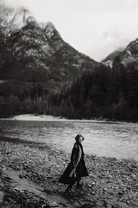 Woman mountain black-and-white Essence Photoshoot, Mountain Portraits, Mountain Portrait, Black And White Photography Portraits, 19th Century Portraits, Board Wallpaper, Mountains Aesthetic, Vision Board Wallpaper, Famous Photos