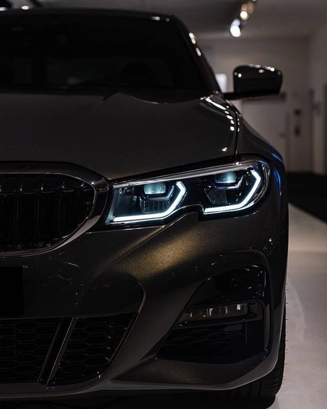 Bmw Eyes, Aesthetic Car Accessories, Bmw 4 Series Gran Coupe, Bmw M5 F90, Bmw White, Luxury Cars Bmw, M5 F90, Bmw M Series, Tokyo Drift Cars