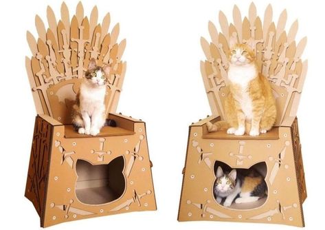 How About Your Feline’s Very Own Iron Throne Cardboard Cat House? – HomeCrux Cat Throne, Funny Cats In Water, Cardboard Animals, Cardboard Cat House, Cardboard Cat, Chair Diy, Cat Scratchers, Throne Chair, Cat Hammock