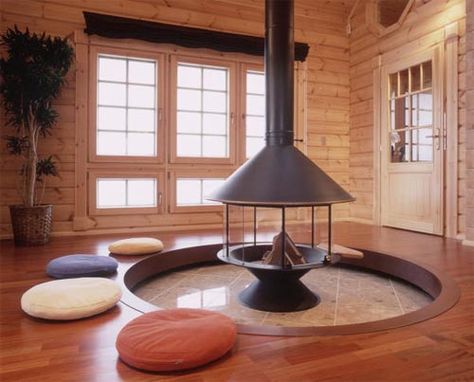 japanese interior design- circular seating around fireplace Round Fireplace, Fireplace Seating Area, Japanese Style Interior, Fireplace Seating, 70s Interior, Japanese Interiors, Japanese Interior Design, Japanese Decor, Small Space Living Room