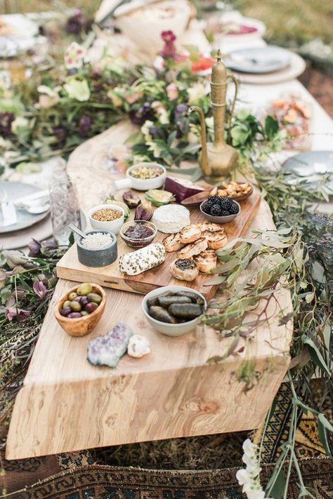 organic wedding food - photo by Lauren Fair Photography #weddingfoodideas Event Snacks, Wedding Reception Food Tables, Boho Wedding Food, Boho Food, Wedding Food Table, Wedding Food Display, Rustic Wedding Foods, Autumn Dining, Wedding Reception Photography