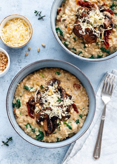 Brown Rice Risotto Recipe | Your Ultimate Menu Brown Rice Risotto, Recipe Risotto, Vegetarian Risotto, Best Risotto, Rice Risotto, Creamy Risotto, Lasagne Recipes, Easy Vegetarian Dinner, Risotto Recipe