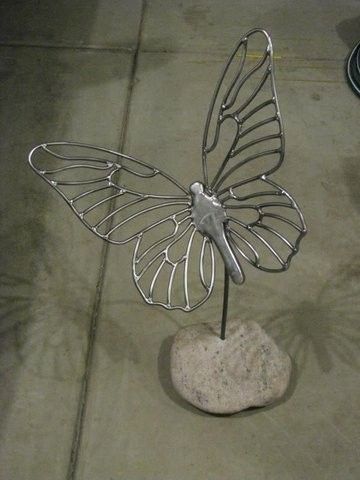 Butterfly Garden Art, Butterfly Sculpture, Metal Lathe Projects, Art Fer, Cutlery Art, Welding Crafts, Metal Sculptures Garden, Car Part Furniture, Metal Workshop