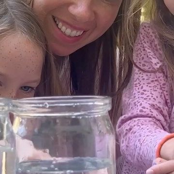 Shannon Doherty on Instagram: "DANCING GHOSTS👻 SAVE THIS!! Cutest Halloween STEM project to do with your family!! All you need is lima beans, water, baking soda and vinegar!! watch as your magical ghosts dance everywhere!! SHARE WITH EVERYONE! COMMENT - DANCE- I will send you links to everything to do this at home! FOLLOW me @athomewith.shannon for more family fun ideas!! #halloween #halloweendecor #stem #scienceforkids #scienceexperiment #familyfun #momsofinstagram" Dancing Ghosts, Family Fun Ideas, Shannon Doherty, Halloween Stem, Baking Soda And Vinegar, Kid Projects, Lima Beans, Stem Projects, Ideas Halloween