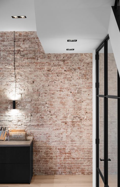 Office Brick Wall, Ground Floor Design, Ny Loft, Design Walls, Attic Flooring, Hallway Designs, Stone Arch, Brick Walls, Tiny Apartment