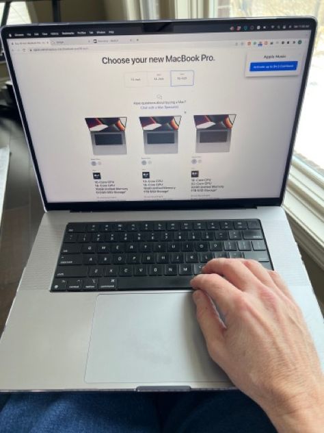 Late 2021 Apple MacBook Pro with Apple M1 Pro chip 16 Inch Macbook Pro, Macbook Pro 16 Inch Aesthetic, Macbook Pro 16 Inch 2021, Macbook Pro Setup, Macbook 16 Inch, Macbook Pro Keyboard, Macbook Pro Tips, Macbook Aesthetic, Apple Notebook