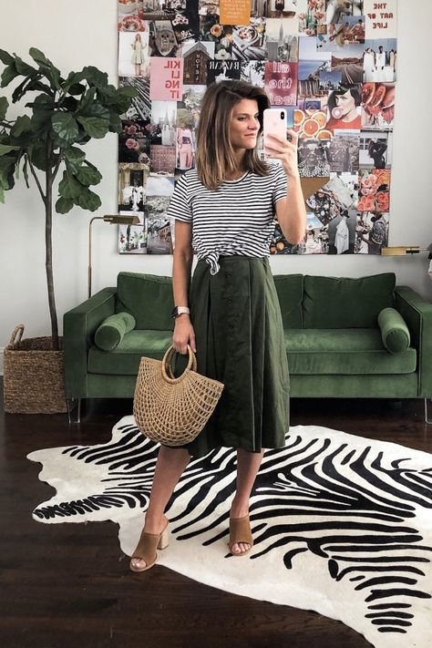 Olive Green Skirt Outfit, Stripes Outfit Ideas, Stripe Tee Outfit, Green Skirt Outfit, Green Skirt Outfits, Israelite Women, Stripes Outfit, Dress Shorts Outfit, Tan France