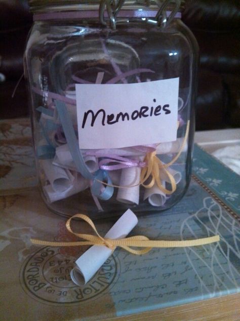 Memory Jar - 40th Birthday Present. Favorite memories from family and friends. Present For Mum Birthday, Sentimental Birthday Gifts, Memories Jar, Gifts For Mum Birthday, Memory Jar Graduation, Funny Memories, 365 Jar, 40th Birthday Presents, Tiny Candles