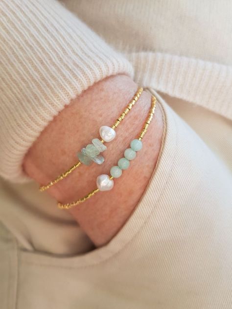 Bracelets Pearl, Jewelry Minimal, Bracelets Beaded, Pearl Bracelets, Minimalist Accessories, Fashion Minimalist, Beaded Necklace Diy, Beads Bracelet Design, Beaded Jewelry Designs