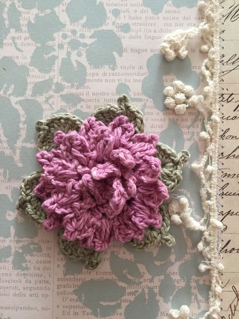 Diy Crochet Rose, Irish Crochet Flowers, Rose Patterns, Crochet Rose Pattern, Crochet Garden, Yarn Flowers, Beautiful Chaos, Bracelets Handmade Diy, Crochet Wedding