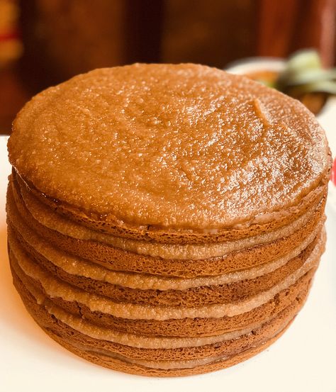 Applesauce Stack Cake, Apple Stack Cake Recipe Easy, Apple Stack Cake Recipe, Stack Cake Recipe, Pillsbury Cinnamon Roll Recipes, Apple Stack Cake, Pumpkin Roll Recipe Easy, Stack Cake, Gluten Free Crock Pot Recipes