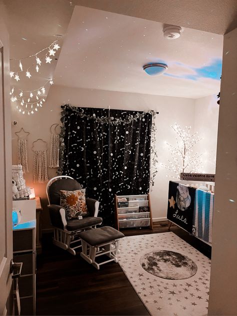 Acotar Themed Nursery, Nursery Celestial Theme, Night Time Nursery Theme, Astronomy Nursery Theme, Nursery Ideas Space Theme, Dark Boho Nursery, Whimsigoth Baby Nursery, Astrology Nursery Theme, Night Nursery Theme