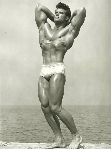 Steve Reeves Steve Reeves Physique, Golden Age Aesthetic, Steve Reeves Workout, 90s Bodybuilding, 50s Stars, Golden Era Bodybuilding, Retro Bodybuilding, Classic Physique, Steve Reeves