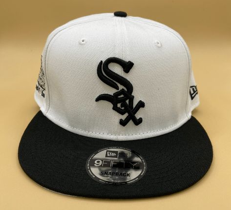 New Era Hats Chicago White Sox New Era White Custom Patch Snapback Swag Hats, 2000s Clothing, Custom Patch, New Era Snapback, Mall Of America, Black Snapback, Jersey Outfit, Custom Patches, Fitted Caps