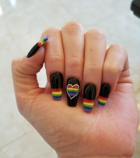 Pride Gothic Nails, Nail Art Pride Month, Gay Pride Nail Art, Goth Pride Nail, Lgbtq Nails Acrylic, Simple Pride Nail Art, Pride Gel Nails Short, Pride Nails Black, Rainbow Gel Nails Short