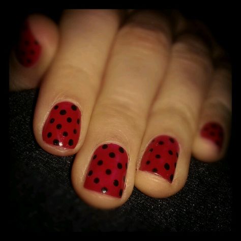 Nail dots Red And Black Polka Dot Nails, Red Polka Dot Nails, Nail Dots, Nail Art Dots, Polka Nails, Nails With Dots, Dotted Nails, Nails Dots, Ladybug Nails