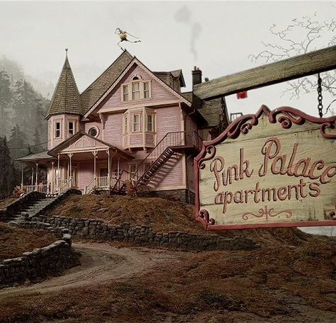 Porta Halloween, Coraline And Wybie, Laika Studios, Coraline Art, Coraline Movie, Coraline Aesthetic, Coraline Jones, Pink Palace, Tim Burton Films