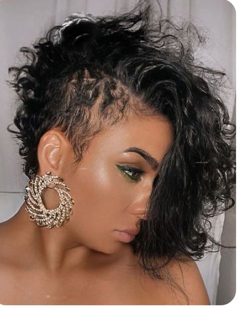 Laura Govan Hair, Laura Govan Short Hair, Short Mohawk Hairstyles For Women, Shaved Sides Hairstyles, Laura Govan, Short Hair Mohawk, Side Cut Hairstyles, Side Shaved, Shaved Side