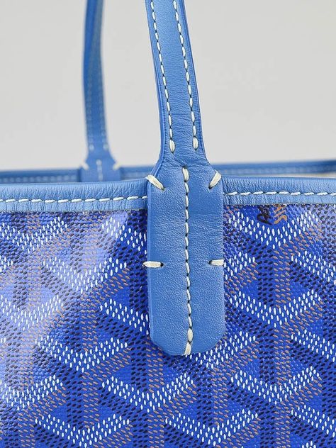 How To Spot A Fake Goyard And How To Choose A Great Goyard St Louis Tote Replica Go Yard Bag Outfit, Goyard Hobo Bag Outfit, Goyard Monogram Ideas, Mini Goyard Tote, Goyard Mini Tote Outfit, White Goyard Tote, Blue Goyard Tote, Goyard Tote Outfit, Goyard Purse