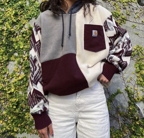 Art On Sweatshirt, Sweaters With Patches, Sewing Hoodies Ideas, Sweatshirt Diy Upcycling, Carhartt Reworked Jacket, Patchwork Hoodie Pattern, Repurpose Hoodie, Upcycled Jackets Diy, Sewn Clothes Inspiration