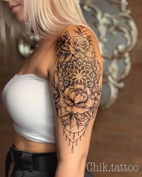 6,374 curtidas, 22 comentários - Superb Tatts (@superb.tatts) no Instagram: “💕💛💜 - turn on the notifications for daily updates • Tag someone who like the art of tattooing…” Floral Tattoo Shoulder, Beautiful Flower Tattoos, Tattoos For Women Flowers, Floral Tattoo Sleeve, Shoulder Tattoos For Women, Tattoo Magazines, Sleeve Tattoos For Women, Flower Tattoo Designs, Popular Tattoos