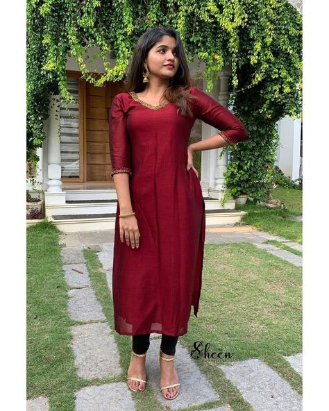 Salwar Collection, Hand Work Kurti, Salwar Design, Diwali Outfit, Desi Dress, Diwali Outfits, Anarkali Dress Pattern, Salwar Designs, Saree Blouse Designs Latest