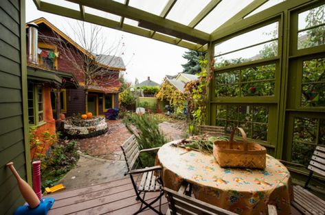 Back deck from one Sabin Green home shows the view into the shared courtyard. Cottage Communities, Small House Communities, Co Housing Community, Small House Bliss, Pocket Neighborhood, House Community, Tiny House Company, Communal Living, Tiny House Blog