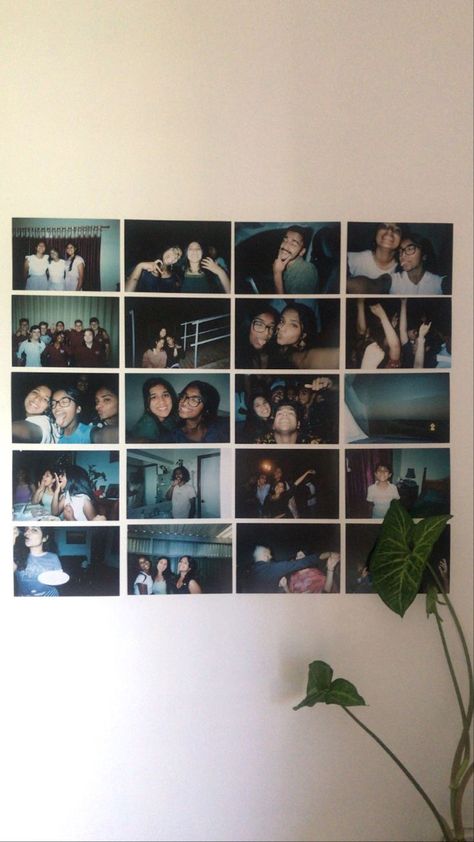 Dorm Room Pictures Wall, Disposable Camera Wall Collage, Cute Wall Photo Collage, Film Photo Wall Bedroom, Film Photo Display, Disposable Pictures Wall, Photo Wall Collage Bedroom Friends, Photo Board Collage, Room Decor Photos Wall Collage